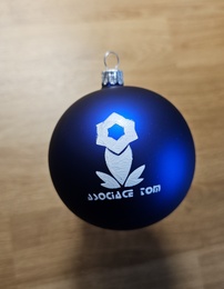 Skleněná vánoční ozdoba s hořcem